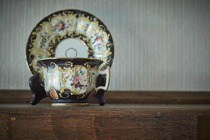 pohár tanierik, Antique, Rodinný dom