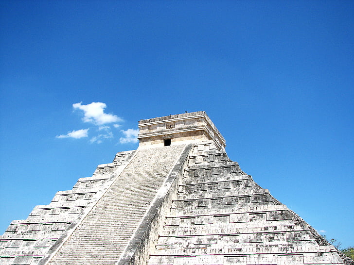 chichen itza, el castillo, mayan, yucataan