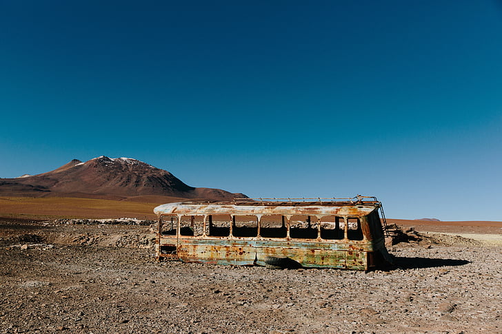 изоставени, синьо небе, автобус, пустиня, планински