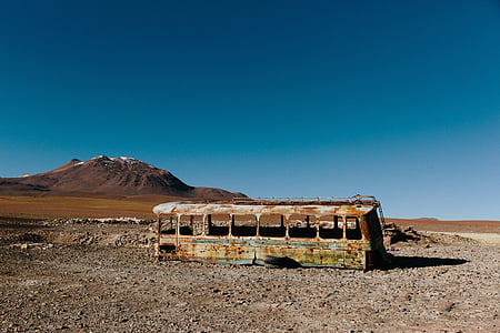 abandonné, ciel bleu, bus, désert, montagne