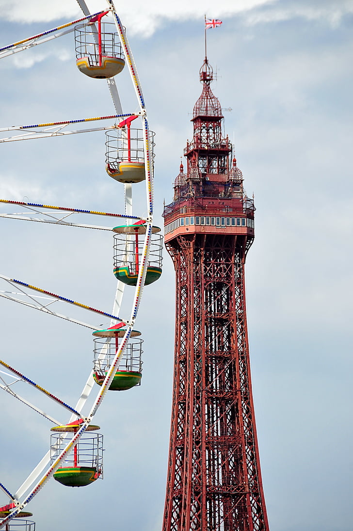 Blackpool, Wieża, Plaża, Wiedeńskie koło diabelskie, rozrywki, przejażdżki, dla dzieci carnival jazda