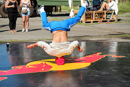 Breakdance, auf dem Kopf stehend, Akrobatik, Sport, die Ausübung, Menschen, Frauen
