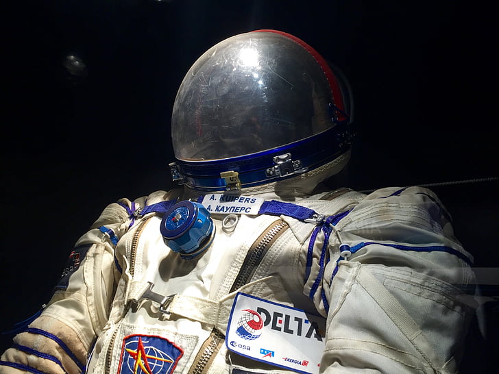 astronaut, space, esa, cosmonaut, spacesuit, protection, helmet