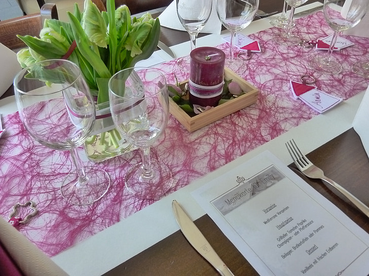 table decorations, communion of children, tulips, pink, candle, flowers, restaurant