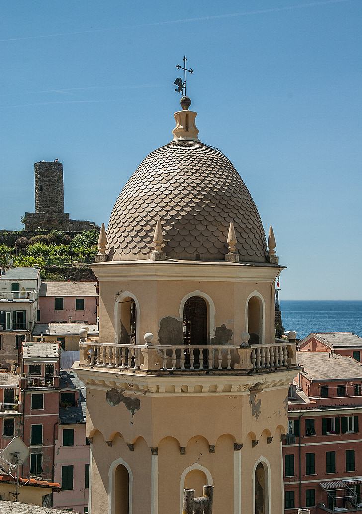 Italia, Cinque terre, Vernazza, Torre de la campana, arquitectura