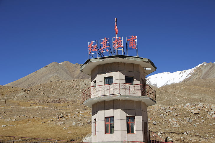Rudá vlajka vytáhnout jen port, v Sin-ťiangu, Kashi