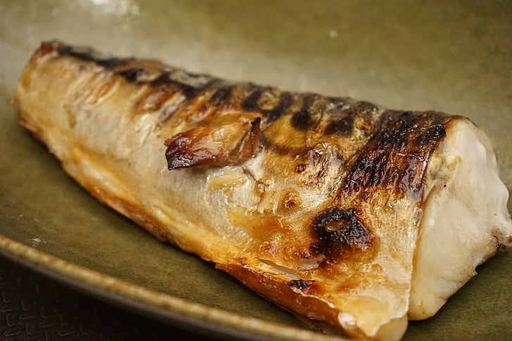 makrela, Sabah, pieczona makrela, solone makrela, ryba z grilla, ryby, Skóra