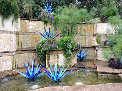 chihuly, blue glass, waterfall, dallas, garden, park, exhibition