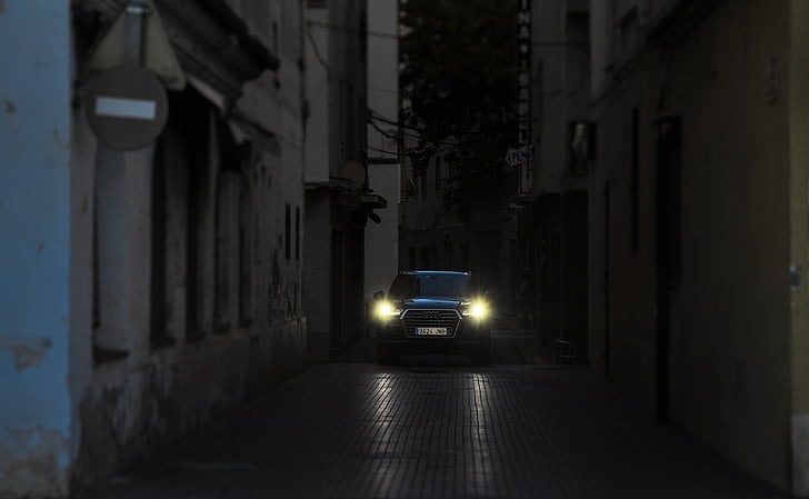 Audi automobilių, automobilių, akis, nespalvotos fotografijos, siauras, naktį, atspindys