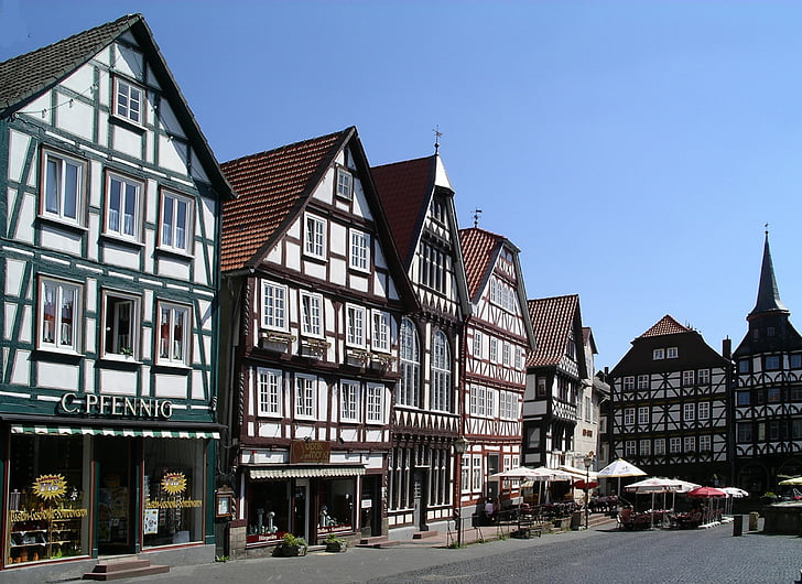 fachwerkhäuser, óváros, piactér, Bad Wildungen térképén, kórus túra, napernyők, Sky
