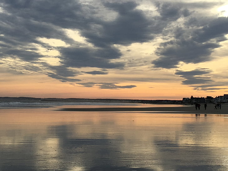 Drake's beach, de kust van Maine, zonsondergang