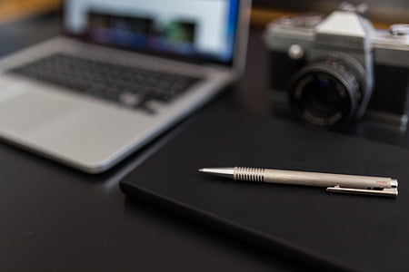 gris, rétractable, stylo, noir, surface, ordinateur portable, MacBook