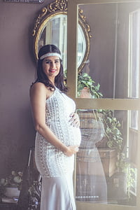 Schwangere Frau, schwanger, Schwangerschaft, Essay, Vintage schwanger, Jahrgang, Retro