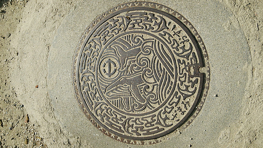 manhole, Okinawa, Zamami island