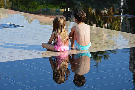 kinderen, water spiegel, mooi, zijden van blauw, reflectie, water, twee mensen