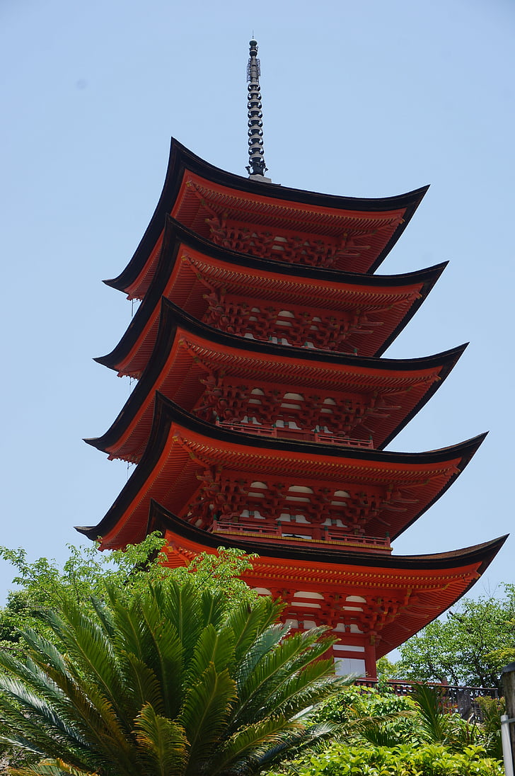 Japon, Hiroshima, Miyajima, pagode à cinq étages, tour