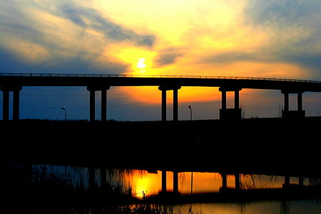 Jembatan, matahari terbenam, air, refleksi, matahari, awan, di malam hari