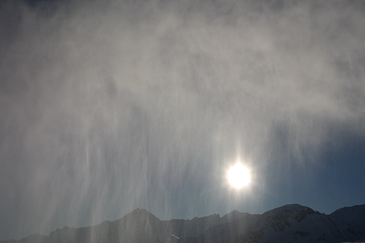 lumi, Peamiselt pilves, spray, udu, päike, tagasi valgus, lumekahuri