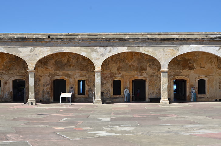 симетрия, Сан Хуан, замък