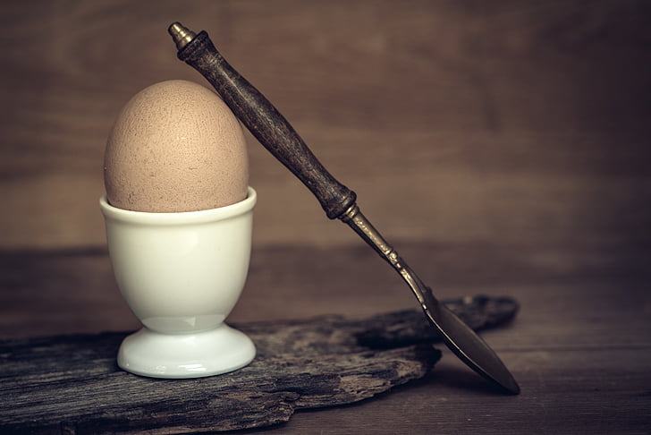 egg, breakfast egg, hen's egg, brown egg, boiled egg, egg cups, spoon
