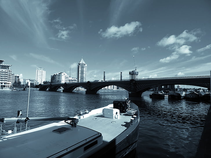 arsitektur, hitam dan putih, perahu, Jembatan, bangunan, Kota, pemandangan kota