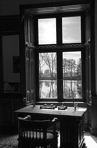 finestra, rombo, persiane, armadietto, tavolo, sedia, bianco e nero