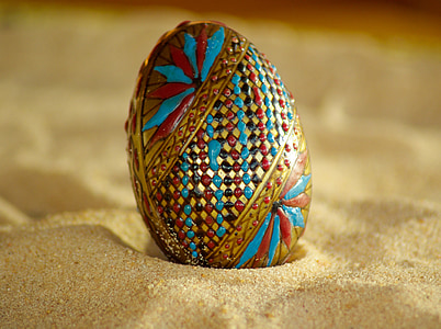 Románia, festett tojás, homok