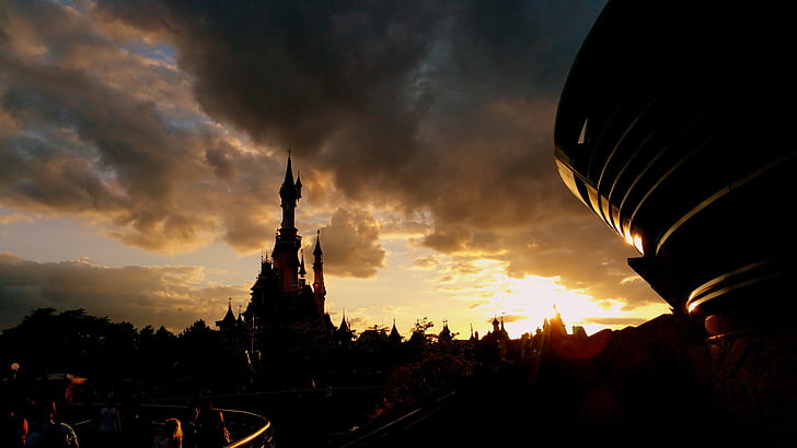 Disneyland, Paryż, zachód słońca, Chmura - Niebo, niebo, Architektura, zbudowana konstrukcja