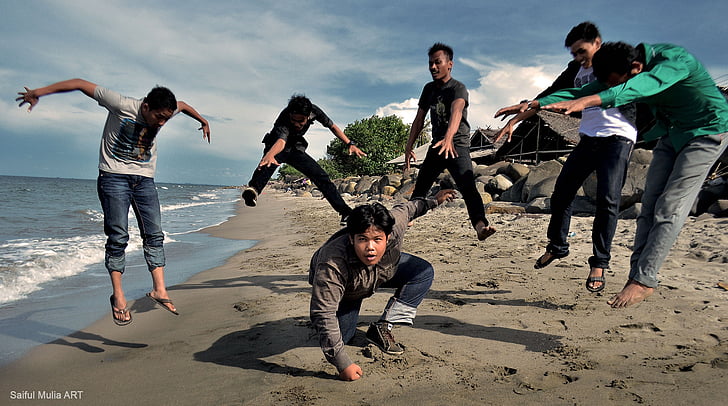 salt, acció, grup, adolescents, persones, Indonèsia, platja