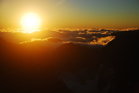 Saulėlydis, kalnai, debesys, Madeira, sala