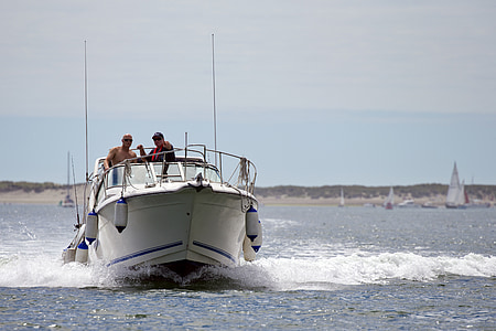 Power boat, nagy sebességű, íj hullám, spray, az emberek, fehér, szabadidő