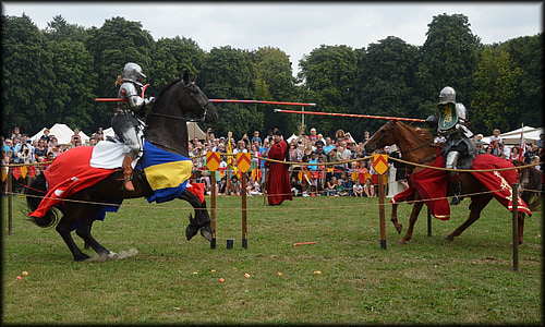 spettacolare cavaliere, Cavalieri, cavalli, Lance, torneo cavalleresco, medievale, lotta