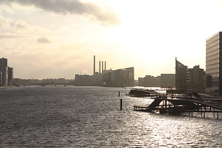 Kopenhagen, sonce, oblaki, večer, reka, pristanišča
