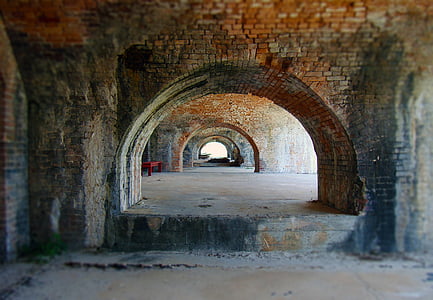 túnel, arco, ladrillos, fuerte militar, paredes de ladrillo, Fort pickens, fortalecer