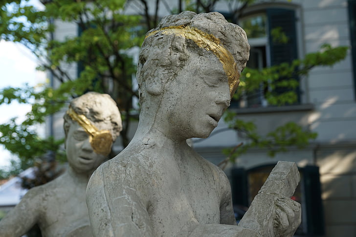 sculpture, blind, figure, gold