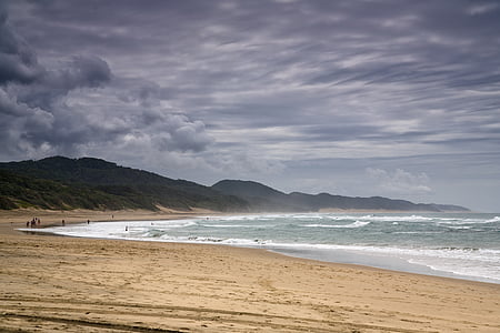 Beach, lähellä kohdetta:, vihreä, Mountain, päivällä, pilvi, pilvet
