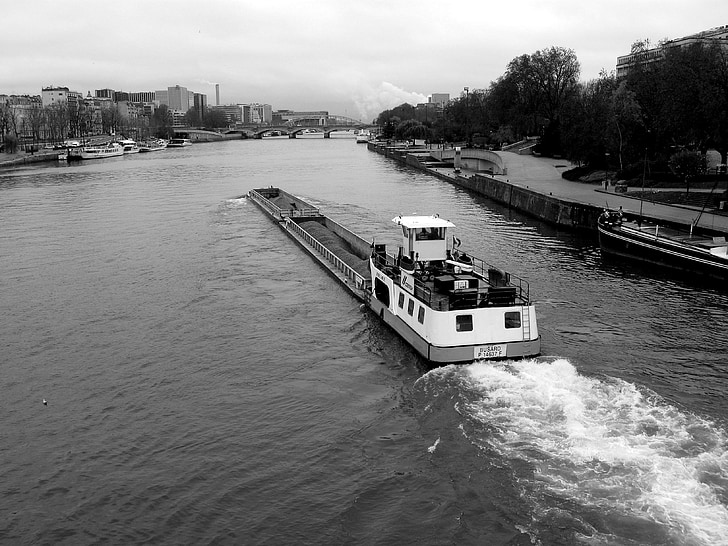 Peniche, Seine, riječni promet