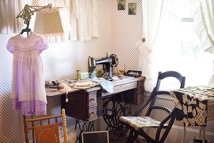 siuvimo kambarys, siuvimo mašina, antikvariniai, derlius, senamadiškas, šviesą, siuvimo
