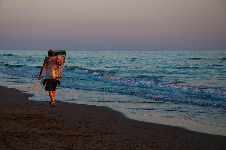 pescatore, spiaggia, persone, anziani, a piedi, tramonto