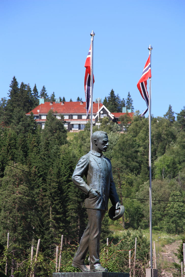 Oslo, Noruega, Holmenkollen, escultura, figura, home, banderes