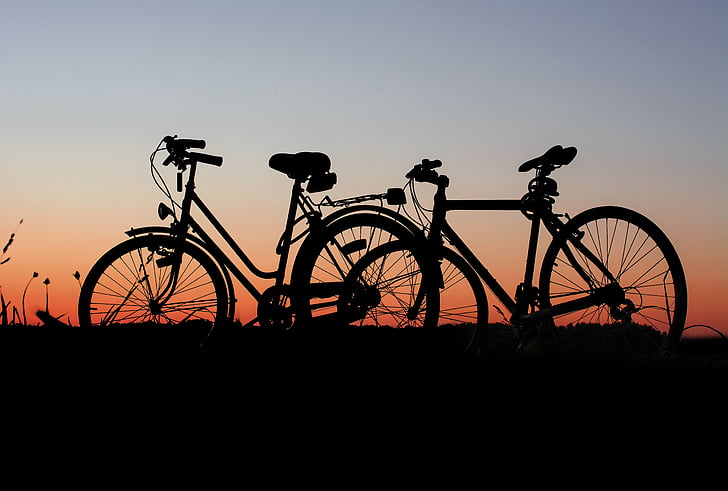 bicikli, kolo, zalazak sunca, ljubav, romansa, bicikl, odmor