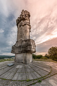 Monument, Kadzielnia, Kielce, Pedrera