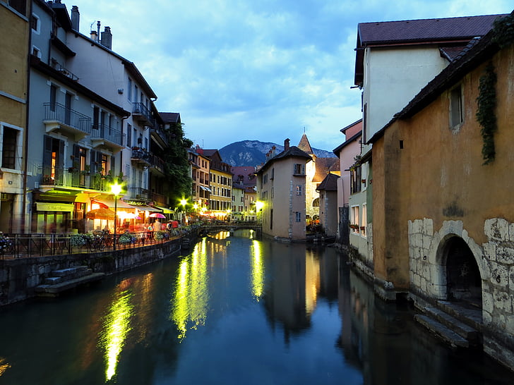 annecy, channel, france, water, reflection, mirroring, alley