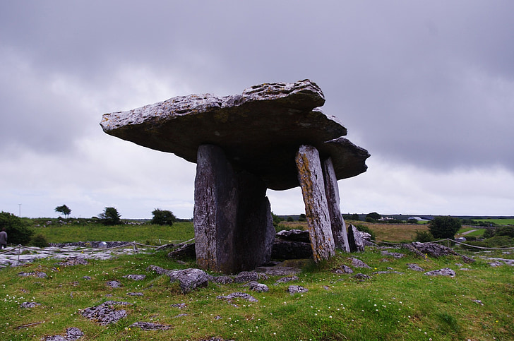 poulnabrone dolmen, ไอร์แลนด์, หิน, ร็อค, สุสานอนุสาวรีย์หินใหญ่, โรงแรมแลนด์มาร์ค, วัฒนธรรม