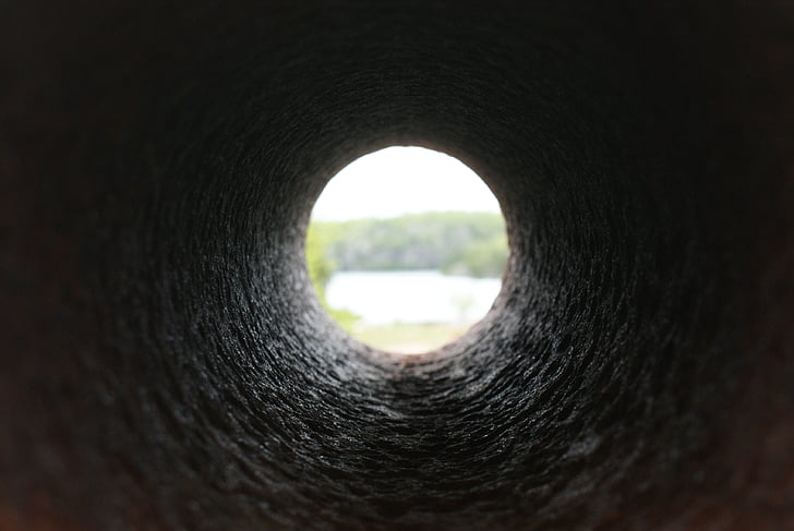tunelis, caurule, tumša