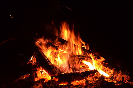 ogenj, taborni ogenj, toplote, žerjavica, gorijo, požar - naravni pojav, plamen