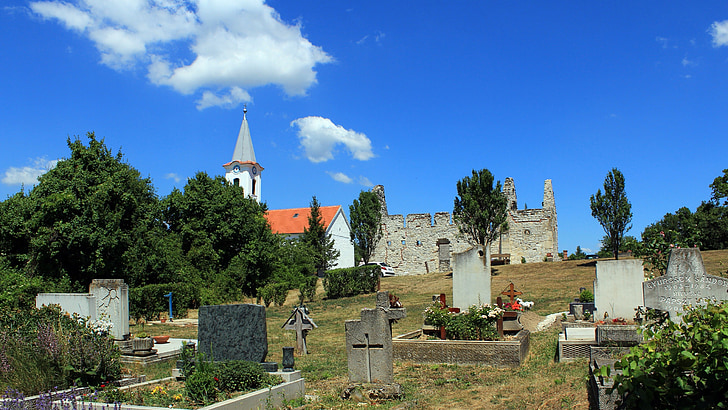 Dörgicse, gamla kyrkogården, Balaton uplands