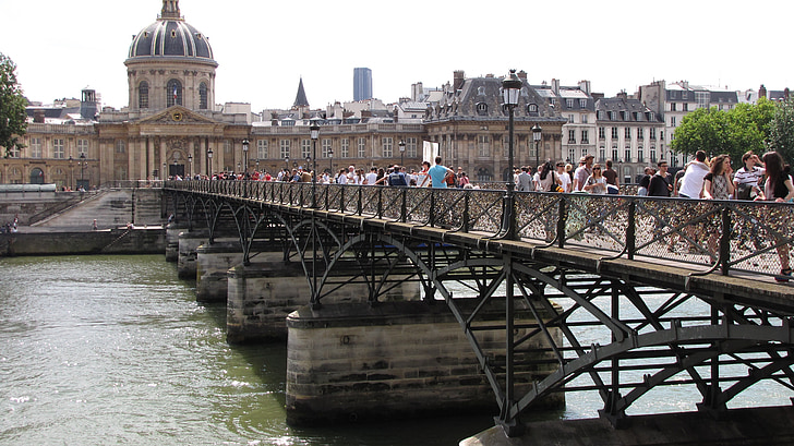 Most, Paříž, Visací zámek, Pont des arts, Láska