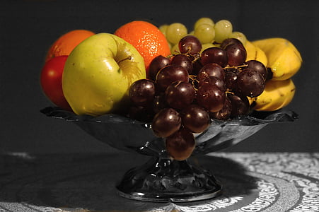 fruits, plateau de fruits, raisins, raisins verts, raisins rouges, bananes, pomme