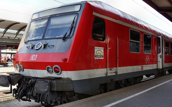 Wittenberg galvos, Hbf Ulmas, traukinys, regioninių traukinių, automobilio mokestis